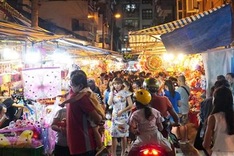 Mid-Autumn atmosphere grows in HCM City