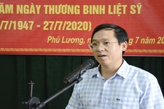 Dantri transfers donations to war invalids and martyrs