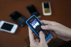 2G mobile network shutdown delayed a month