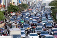 Hanoi streets jammed as Tet nears