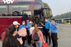 HCM City to spend VND140 billion to support workers on Tet