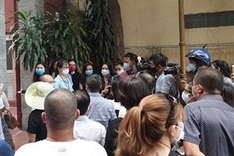 Parents oppose online study fees by international school