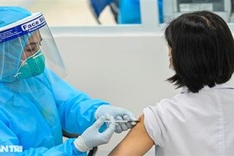 Thousands at industrial parks receive Covid-19 vaccine jabs