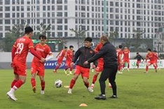Vietnam, China aiming for Lunar victory