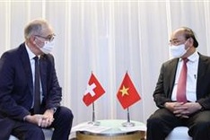 President Phuc departs for official visit to Switzerland
