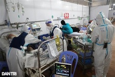 HCM City Covid-19 field hospital overloaded as patients surge
