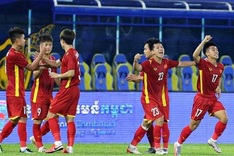 Vietnam advance to semi-finals after narrow win over Thailand