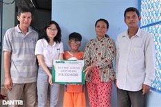 Severely-burnt boy receives support