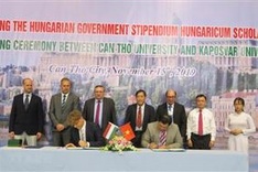 Can Tho University promotes education partnership with Hungary
