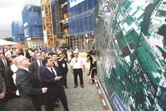 Australian PM visits F1 circuit in Hanoi