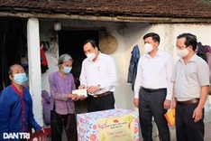 Elderly woman receives financial help to support ailing children