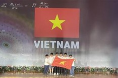 Vietnamese students bring home medals from Int’l Mathematical Olympiad