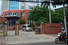 Travel ban for businesspeople owing back taxes