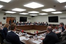 Vietnam and US hold first economic dialogue in Washington DC