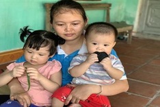 Readers donate VND195m to save struggling family