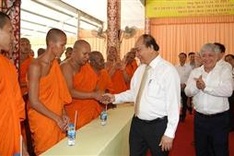 PM congratulates Khmer people on Chol Chnam Thmay festival