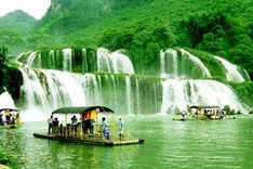 Vietnam, China pilots Ban Gioc-Detian waterfall tours