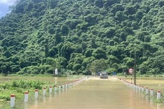 Yen Bai, Lao Cai severely submerged following heavy rain