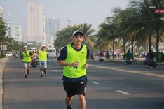 Hundreds of people run for child protection