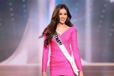 Vietnamese beauty enters Top 21 at Miss Universe 2020