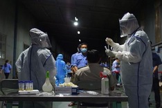 Deputy PM calls for rapid response to HCM City Covid-19 outbreak