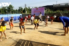 Children in remote areas learn to swim with portable pool