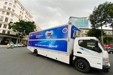 Ho Chi Minh City receives 10 mobile COVID-19 testing vehicles