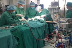 More lung donation offers to save Covid 19-hit British pilot