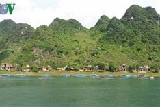 Quang Binh launches new tour along Gianh River