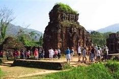 International visitors to Vietnam see slight increase in October