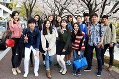 Vietnam ranks second in number of students in the RoK