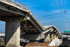 Near-complete bridge collapses in Ca Mau