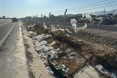 Poor pre-planning leaves Binh Thuan Expressway facing litter