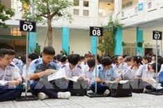 Private high schools in HCM City compete with each other to attract students