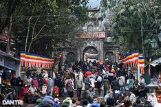 Hanoi longest spring festival opens