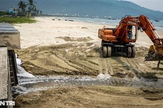 Danang official demands solution to wastewater sea pollution