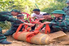 Large bomb found at in Dak Nong garden
