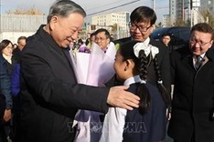 Top leader visits school named after late President in Ulaanbaatar