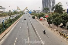 Hanoi streets more deserted amid rocketing Covid-19 infections