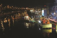HCM City presents first floating fruit festival with trimmings