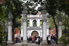 More than 6 million foreign tourists visit Hanoi in 11 months