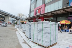 About 100 Hanoi streets will have pavement replaced with natural stones