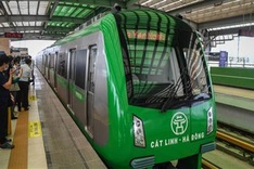 Hanoi-metro refuses to transport drunk passengers