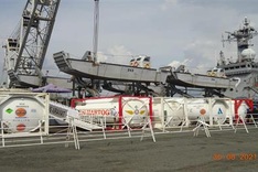 Indian naval ship arrives in HCM City with Covid-19 relief