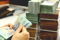 Credit recovers after July decrease