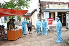 Two more people in Ha Nam test positive for Covid-19