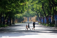 Beautiful streets of Hanoi in autumn