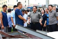 PM inspects recovery efforts in typhoon-hit Quang Ninh province