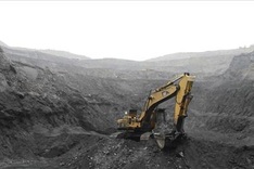 Quang Ninh vows to close many coal mines for Ha Long Bay protection
