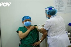 More than 100,000 Vietnamese people vaccinated against SARS-CoV-2